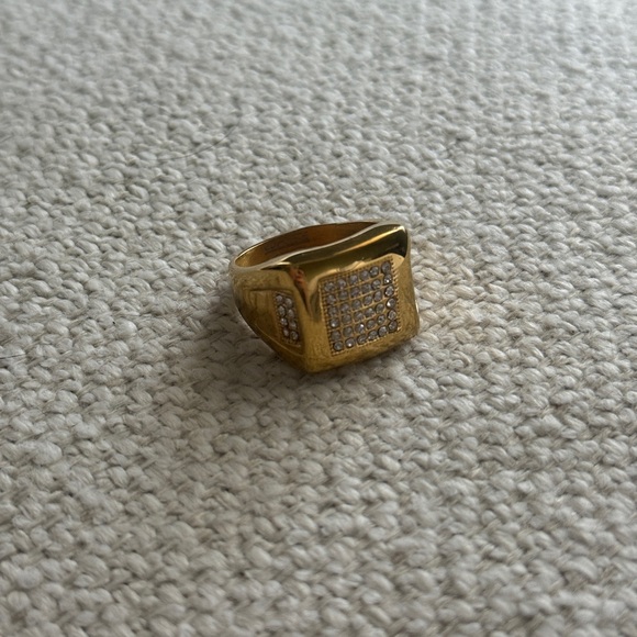 Gold Tone Ring with Rhinestones - Picture 1 of 2